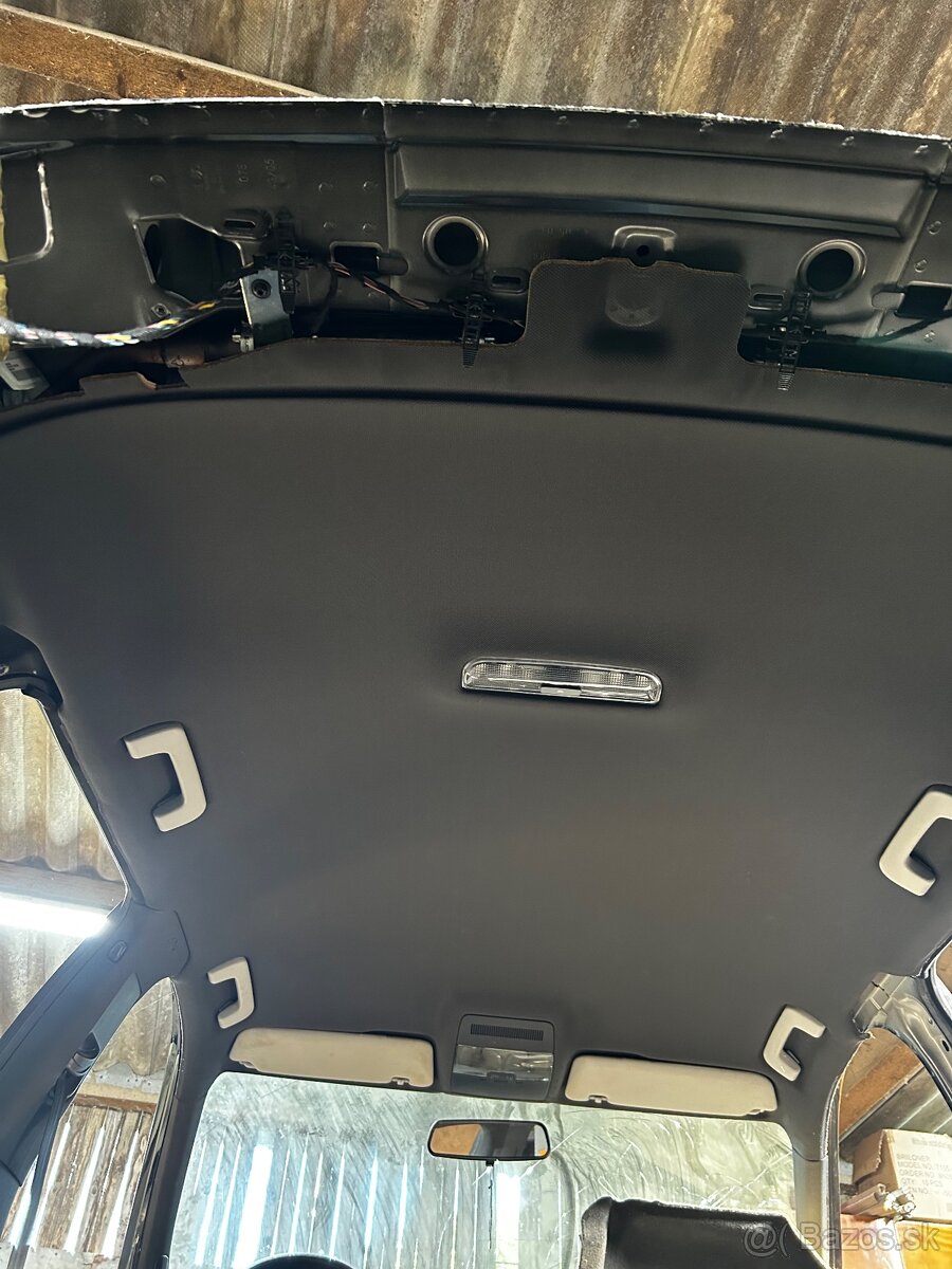 Stropnica cierna audi a3 8p