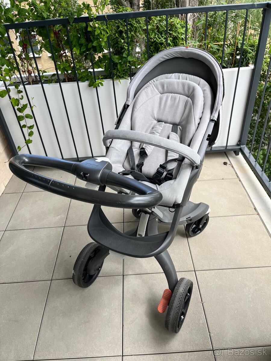 Predám kočík Stokke Xplory V5 – zachovalý stav + boh