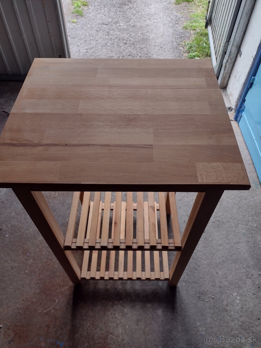 stolík