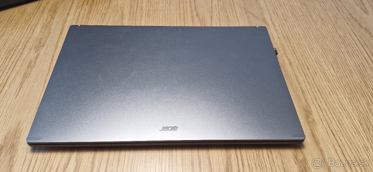Predám notebook Acer