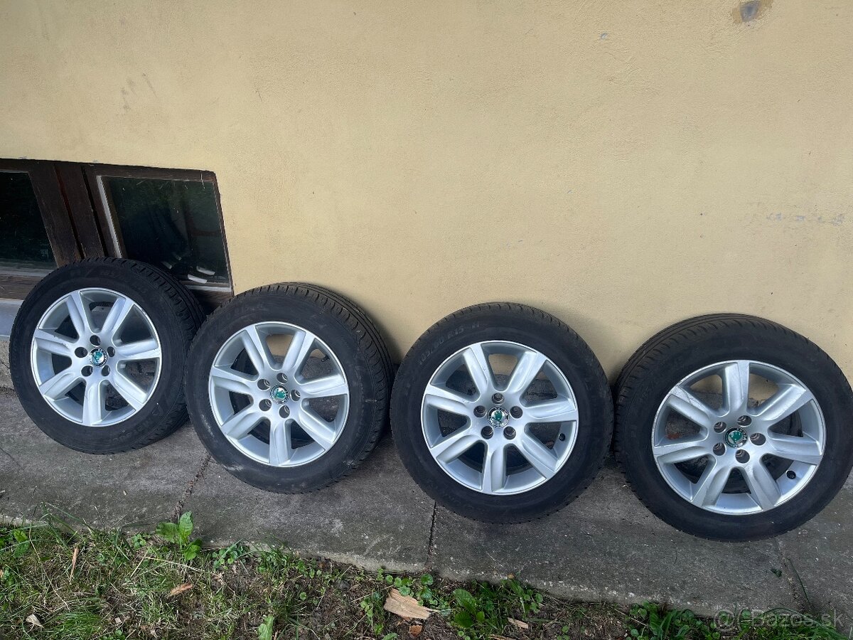 Elektróny Škoda s takmer novými gumami