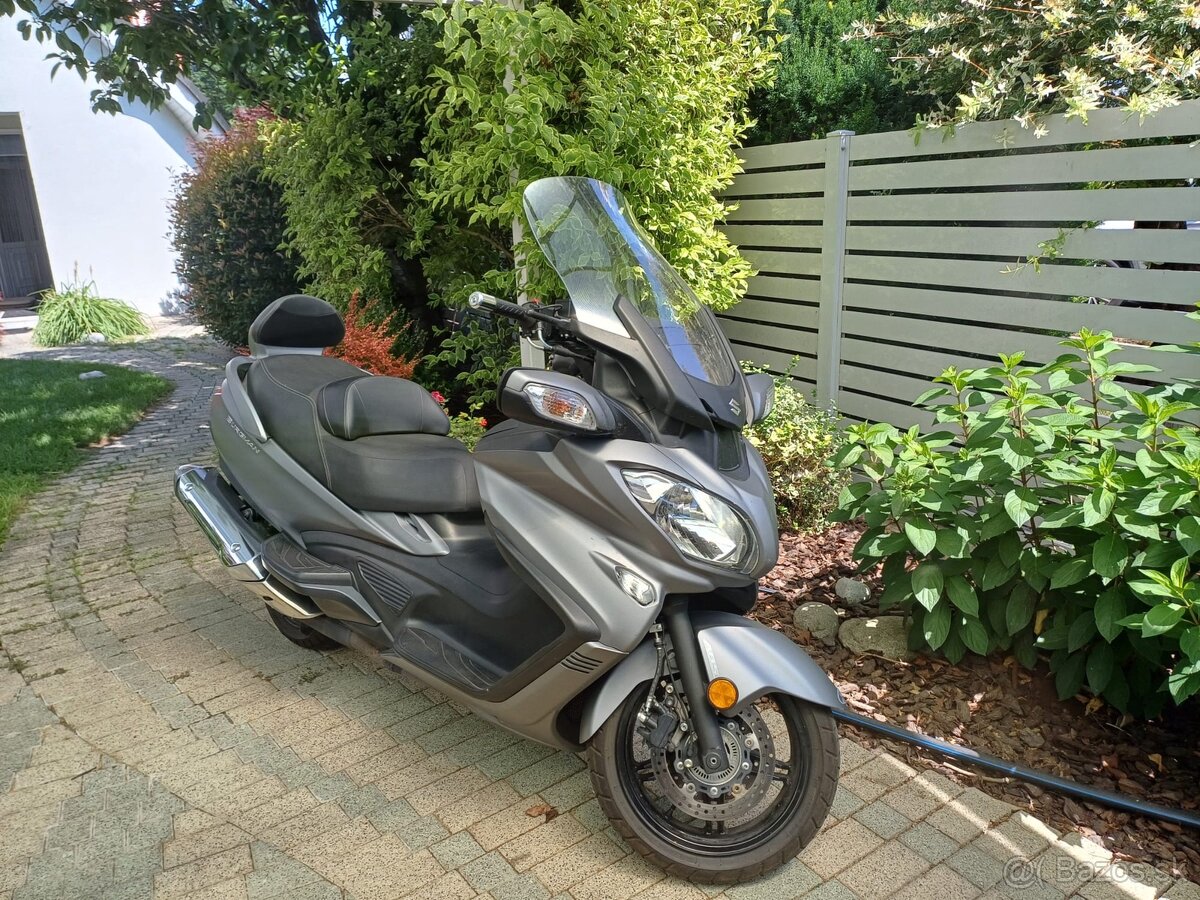 Predám Suzuki AN 650 burgman