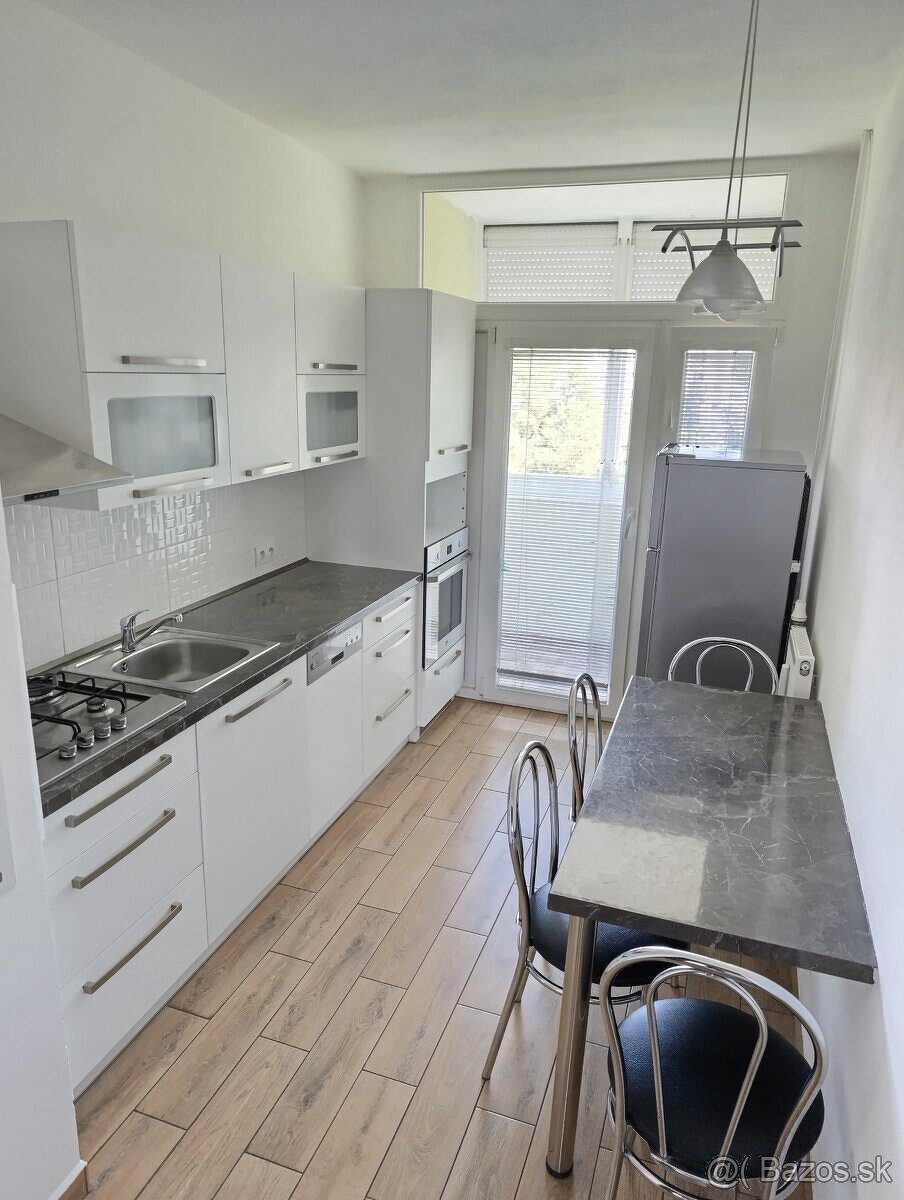 2izb byt prenájom