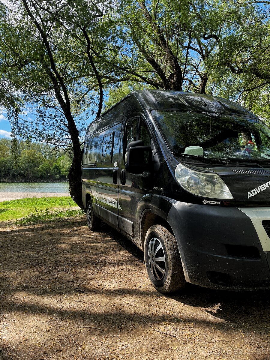 Boxer , Camper , van
