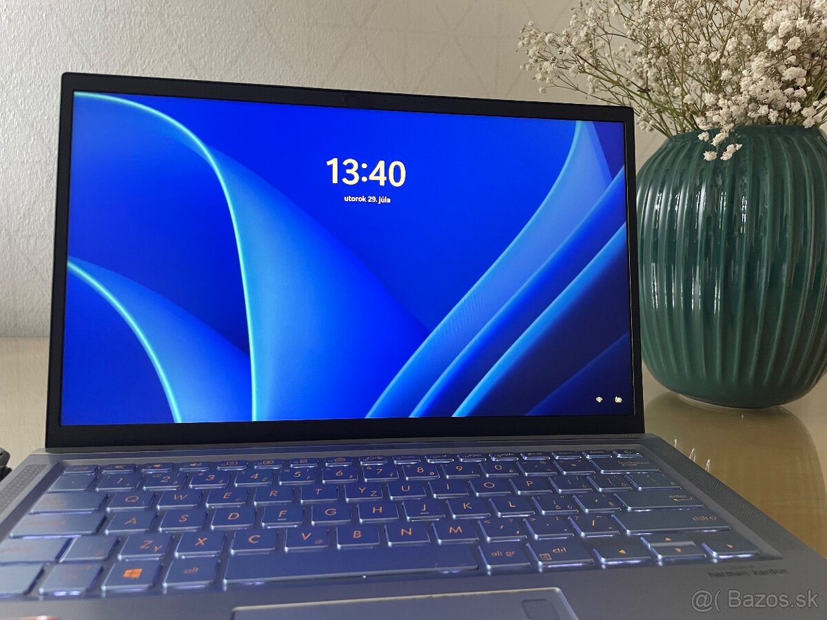 ASUS ZenBook UX431DA – elegantný a výkonný notebook na prácu