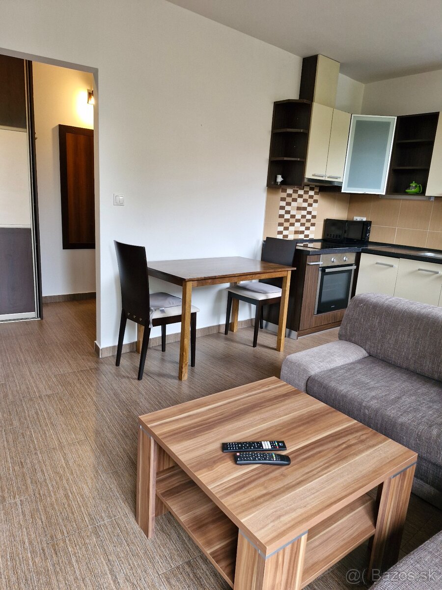 Prenájom 2-izb. bytu v úplnom centre mesta 40 m2 | blízko Au