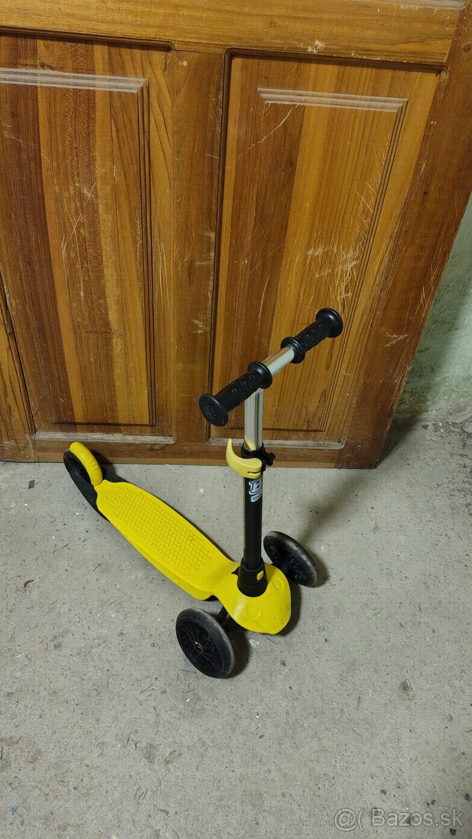 Oxelo trojkolesova kolobezka