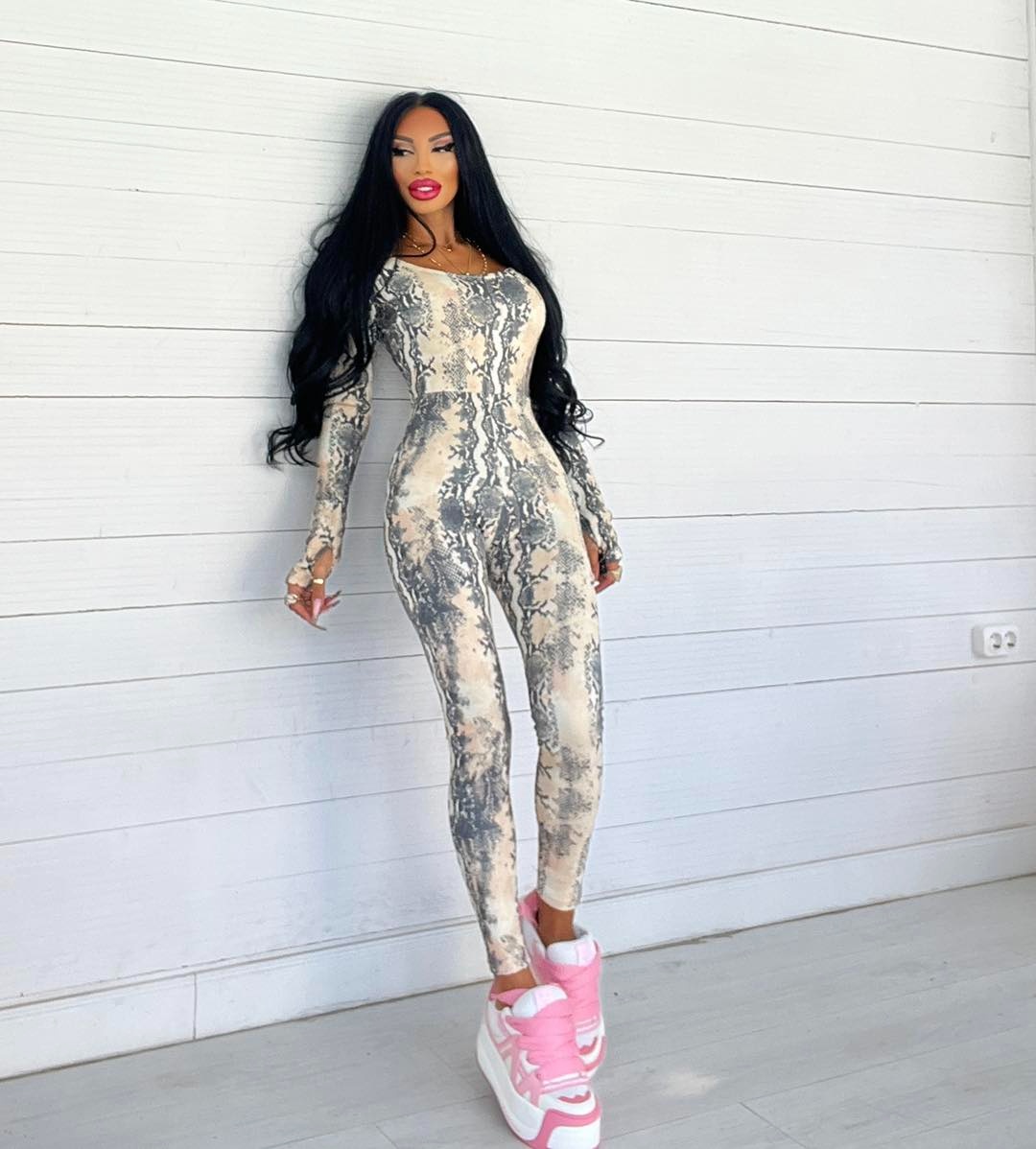 Moderny damsky dlhy hadi overal s dlhym rukavom NOVY