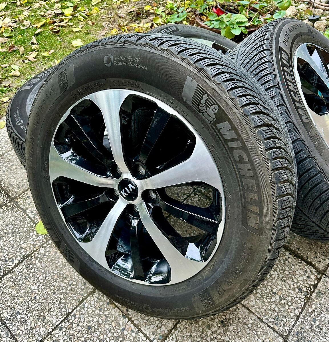 ALU disky 5x114,3 originál KIA R18 s TPMS