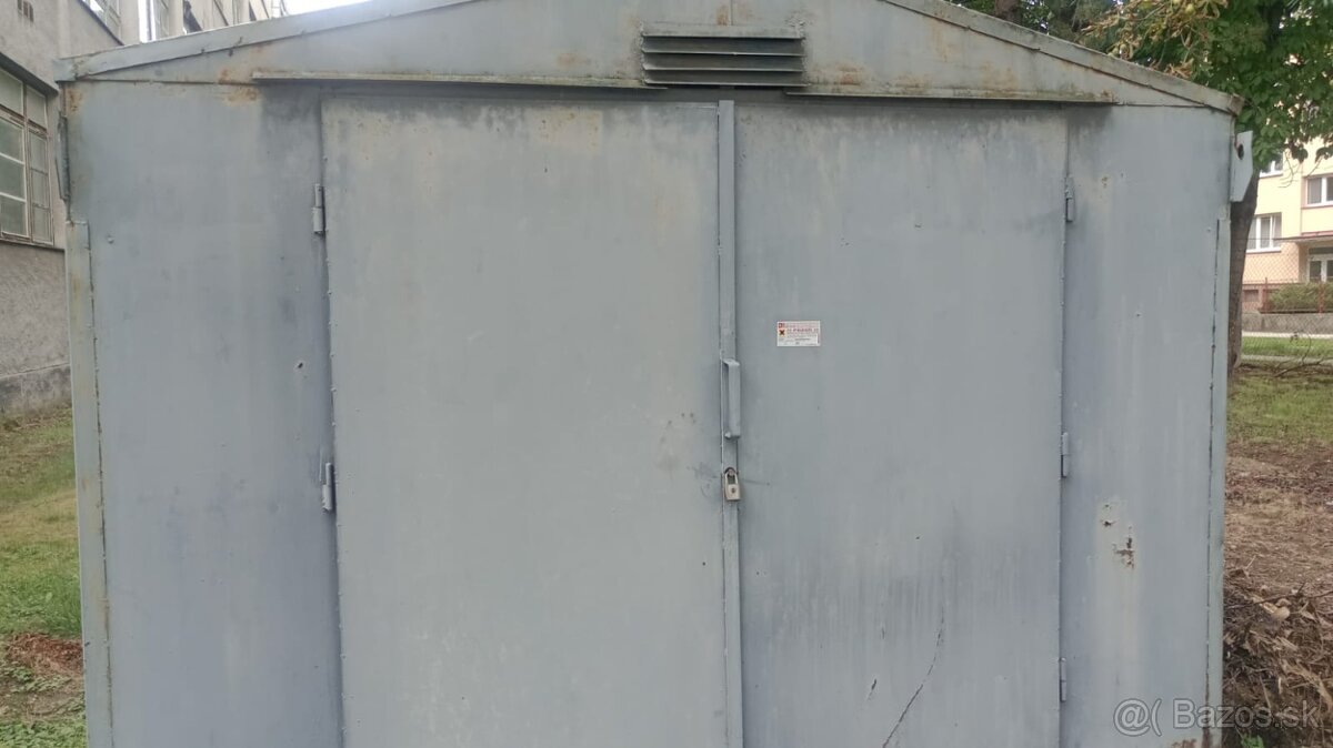 Predám plechovú garáž