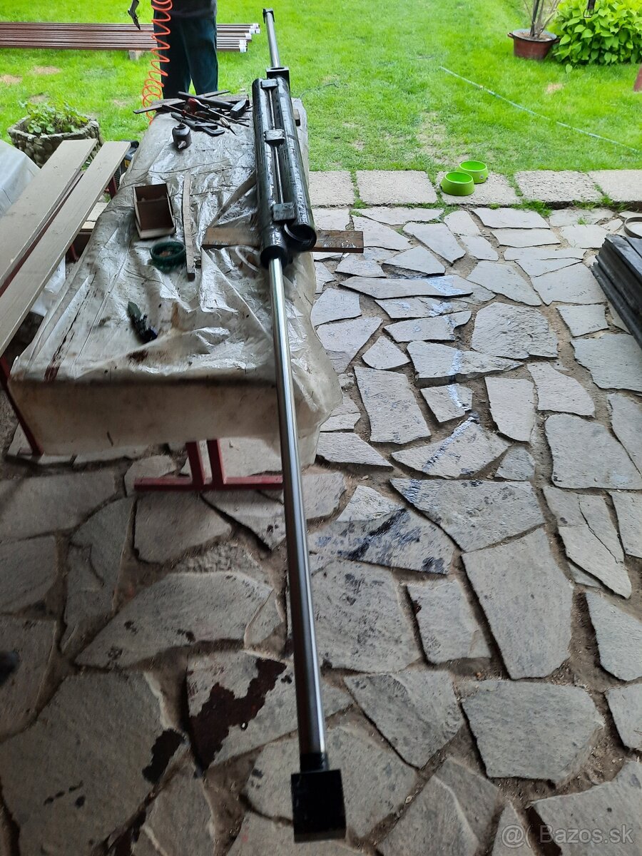 Hydraulický dvojvalec