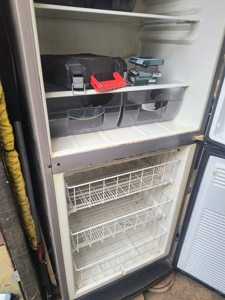 Chladnička s mrazničkou