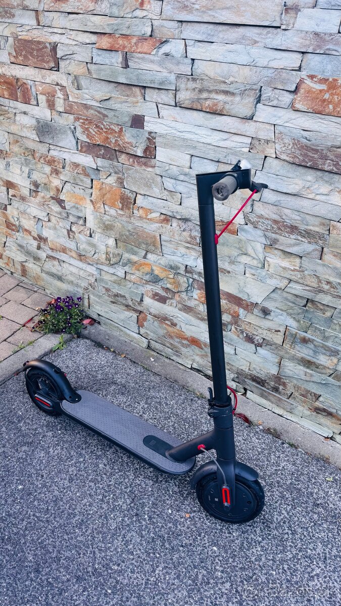 Kolobezka Xiaomi M365