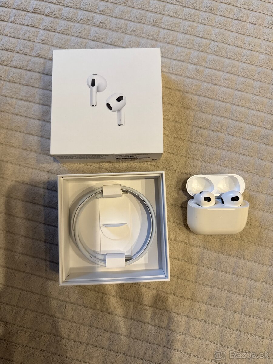 Apple AirPods 3.generácie