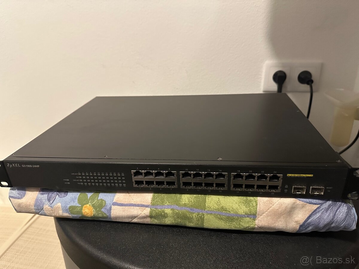 HP PoE switch
