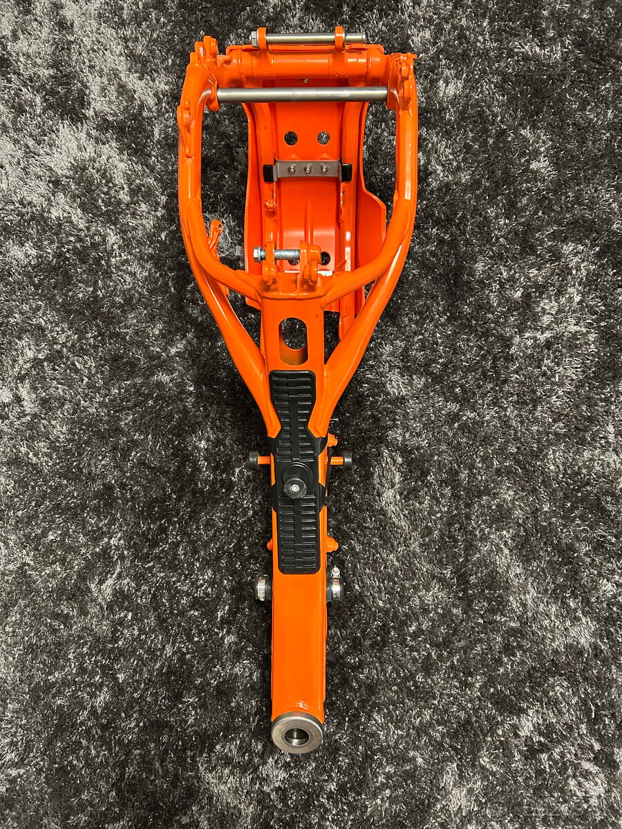 Rám z ktm sxf 450 2022, nádrž,