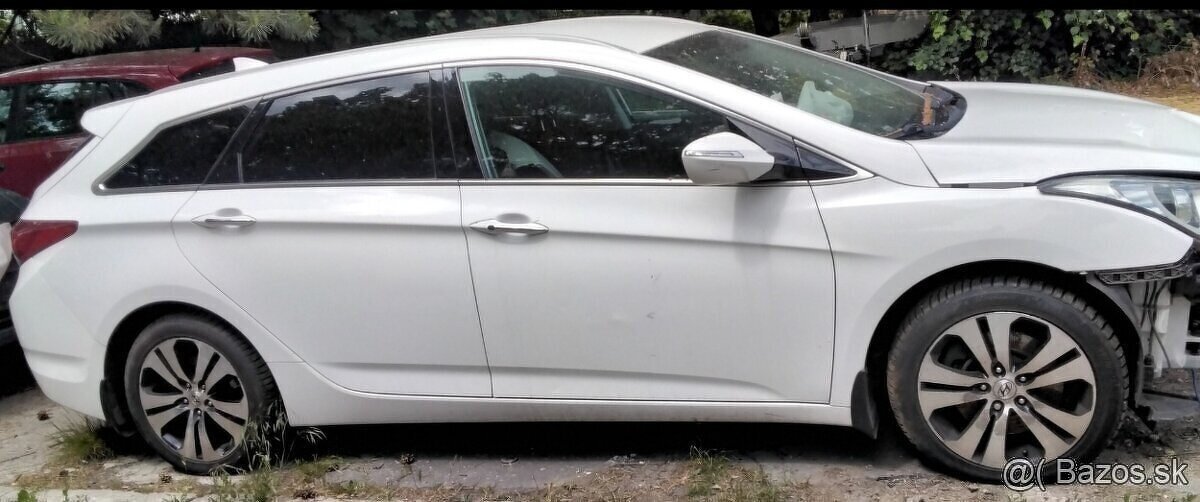 predám DVERE HYUNDAI i40 CW 1.7 CRDi 2015 MOTOR D4FD, AUTOMA