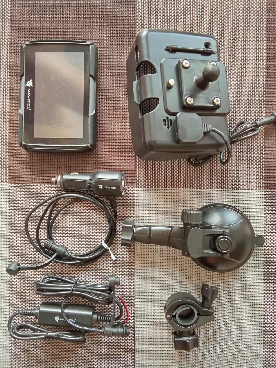 Moto navigácia Navitel G550