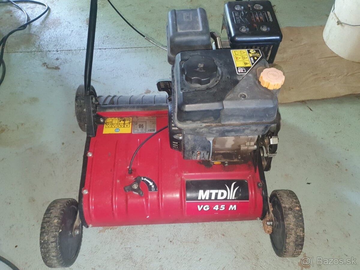 MTD VG 45 M Benzínový štvortaktný vertikutátor