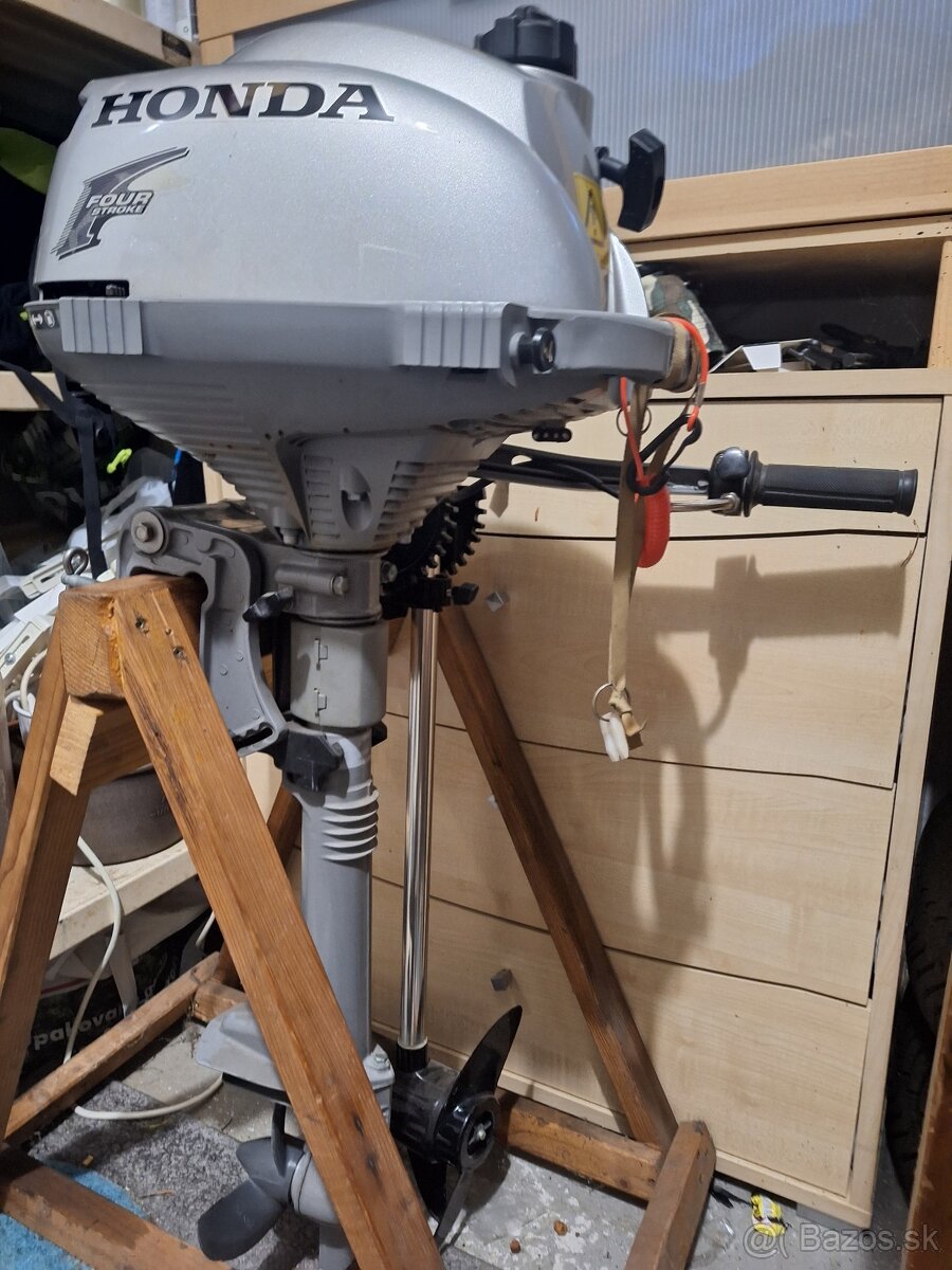 Lodny motor honda 2.3hp