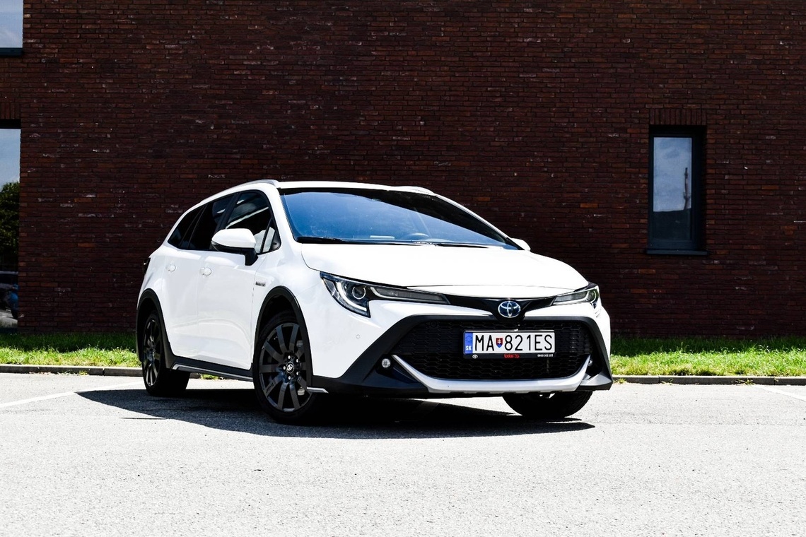 Toyota Corolla Combi Trek 2.0 hybrid