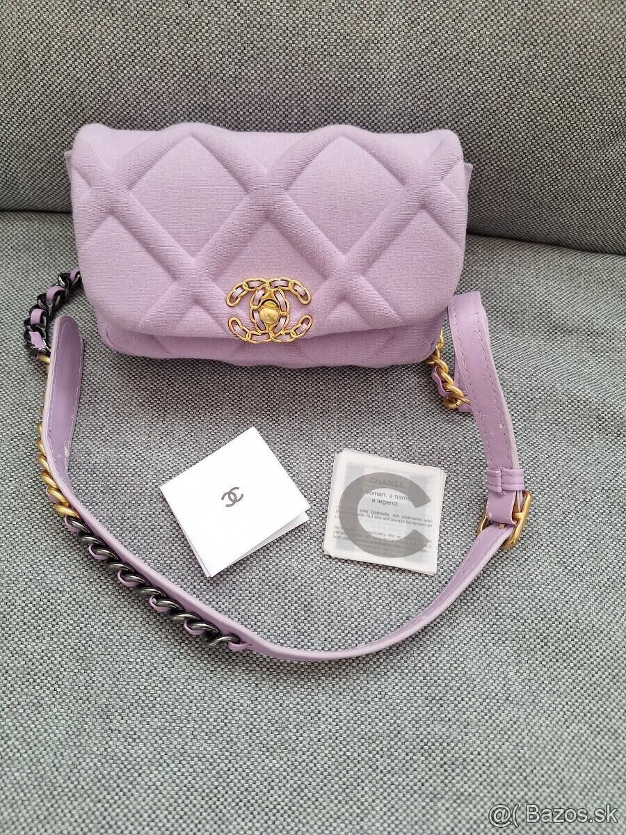 CHANEL bag crossbody