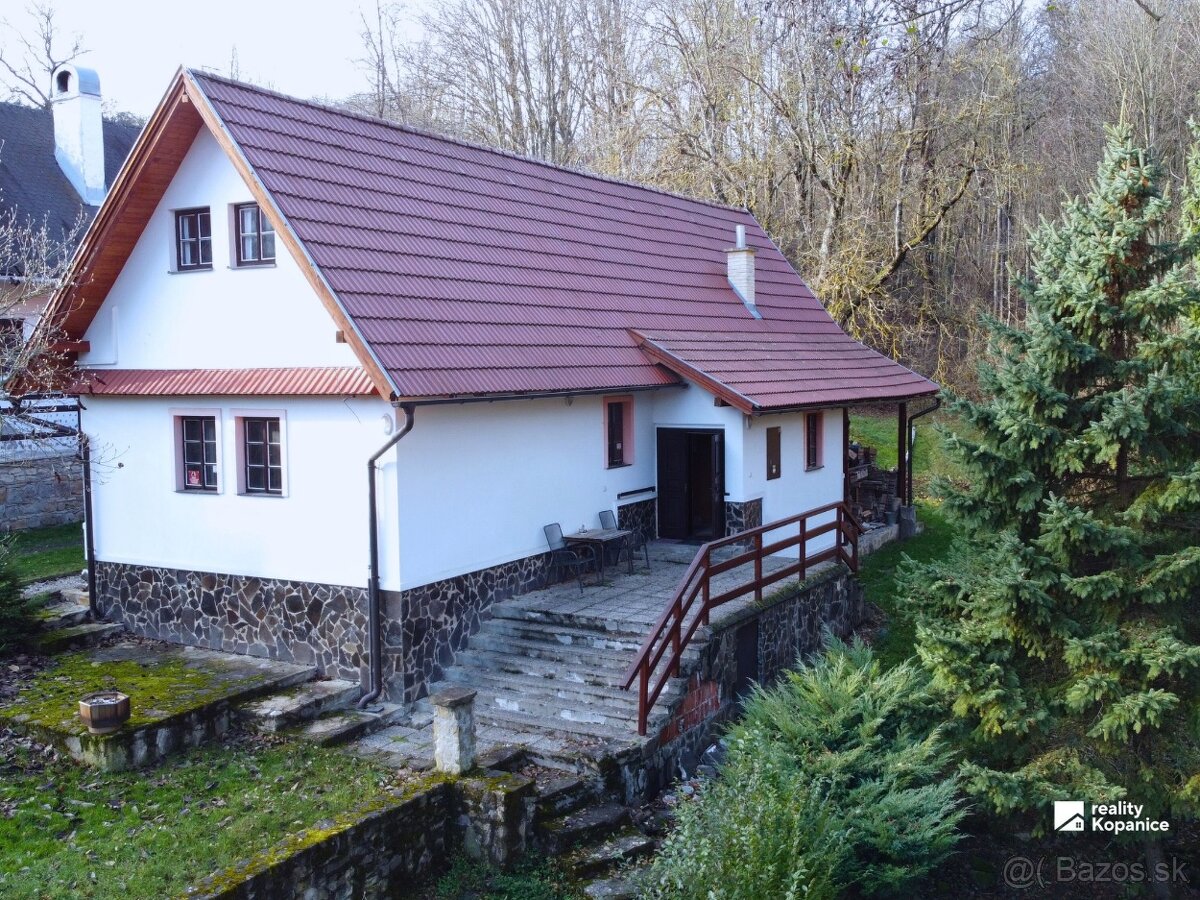 Chalupa na polosamote, Brezová pod Bradlom