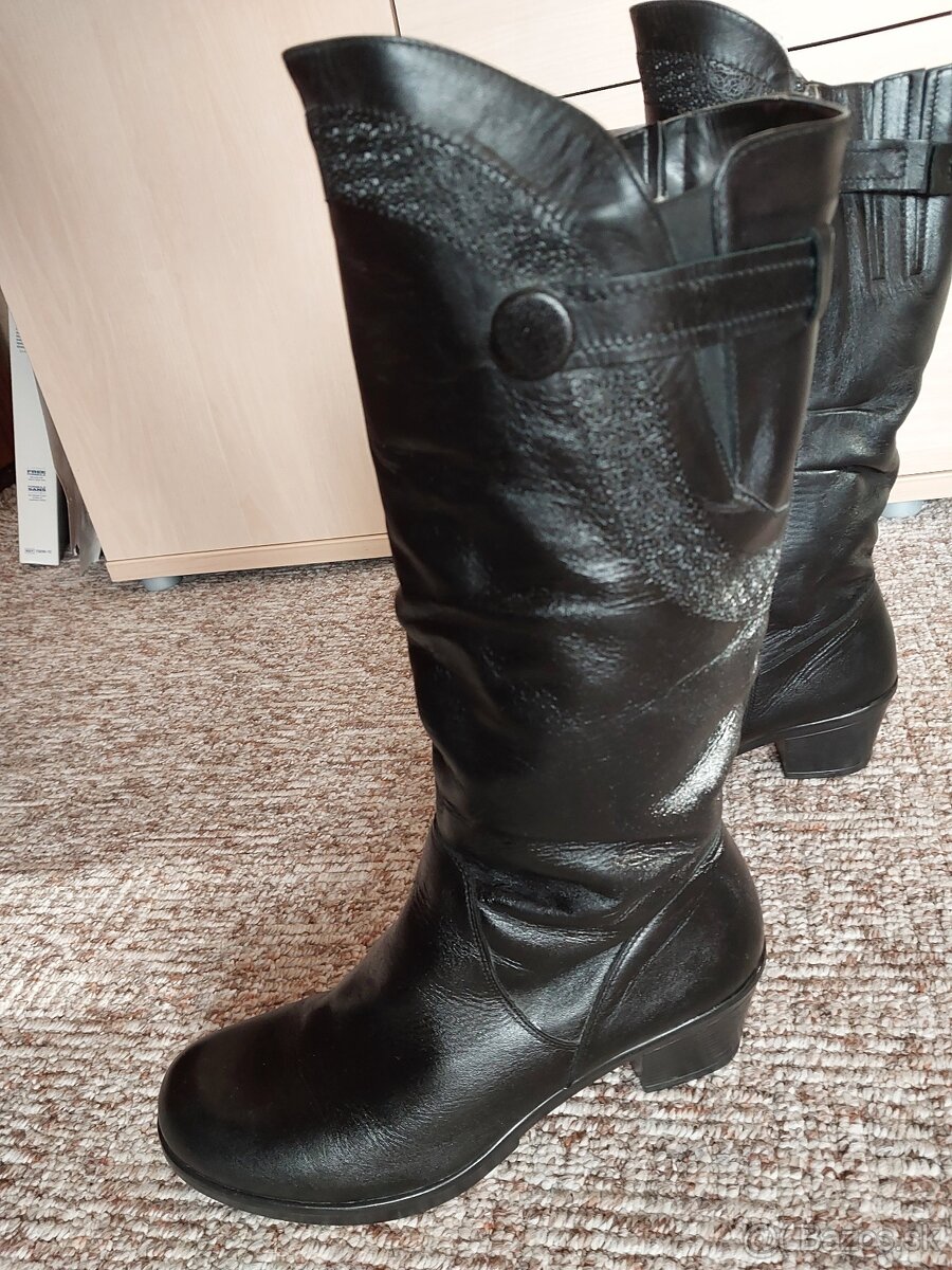 Dámske čižmy pre moletku