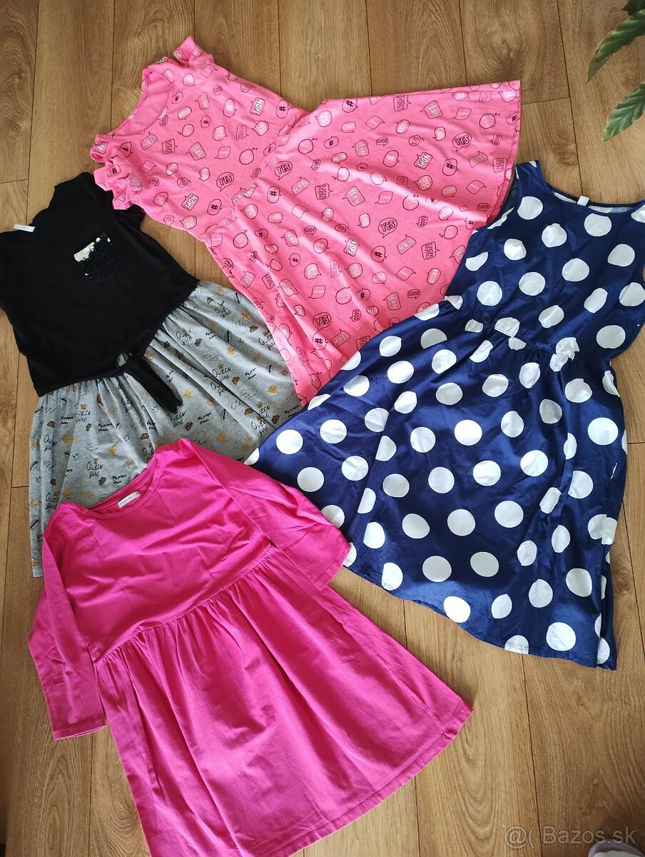 Dievčenské šaty 152