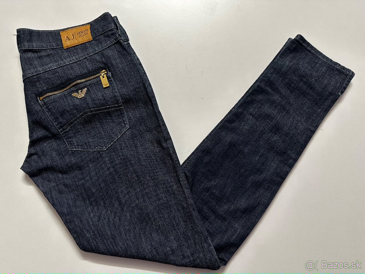 Dámske,kvalitné džínsy Giorgio ARMANI - veľkosť 32/32