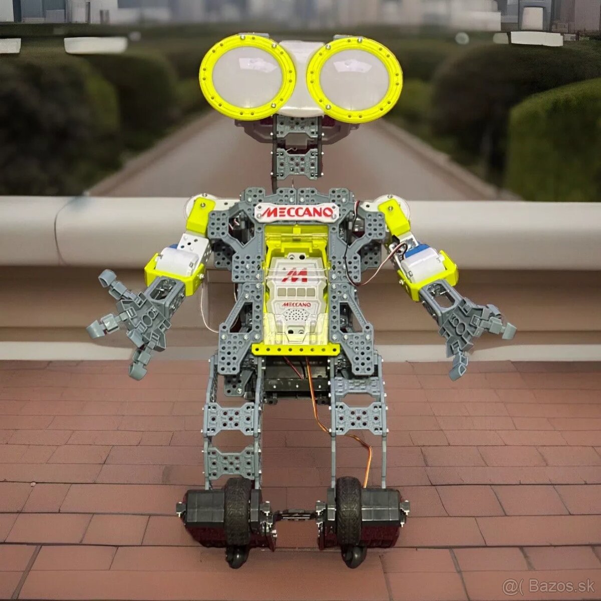 predám MECCANO MeccaNoid 2.0 G16 – robotická stavebnica