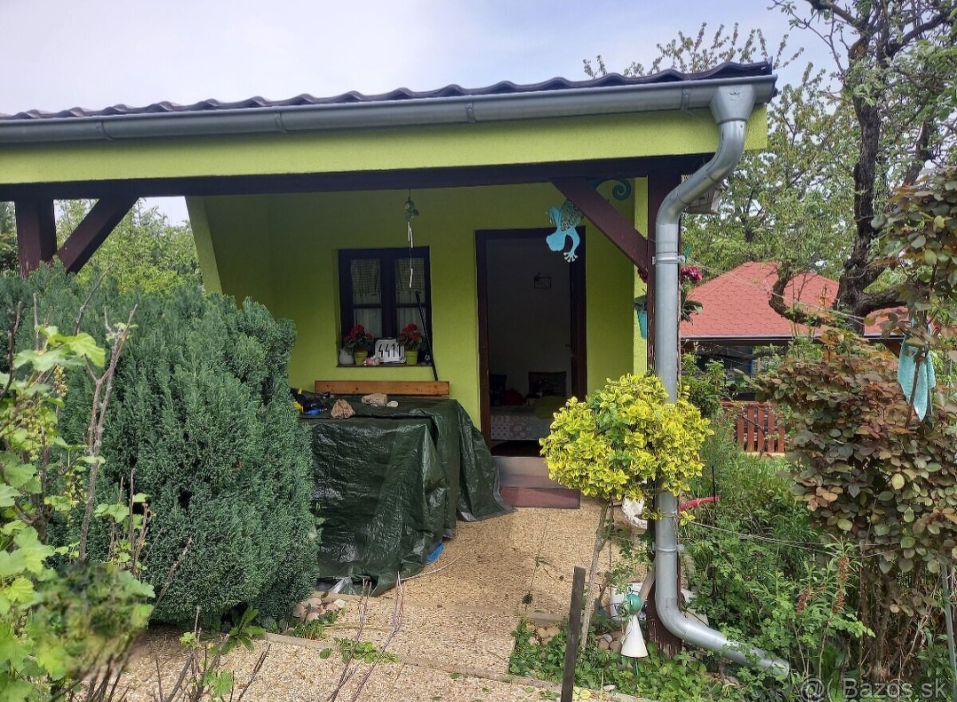 Hľadám na predaj záhradu s chatkou