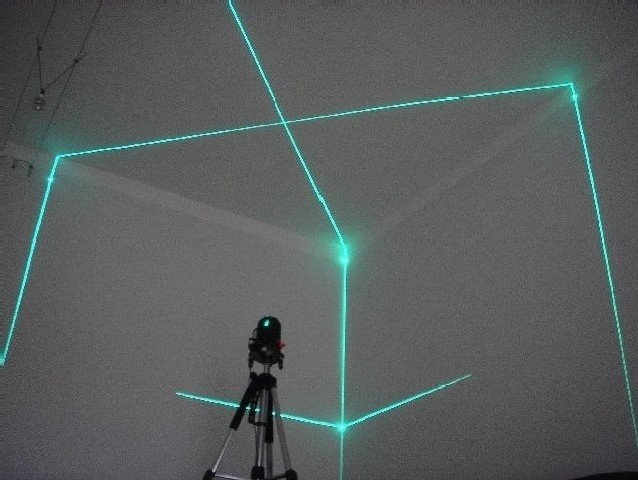 Profesionálny samonivelačný krížový laser zelený DEKO