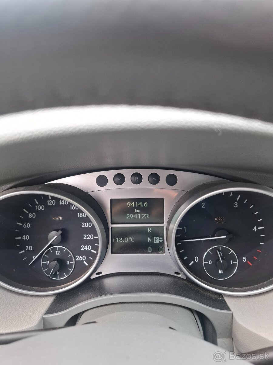 Mercedes R 320 CDI 4 Matic