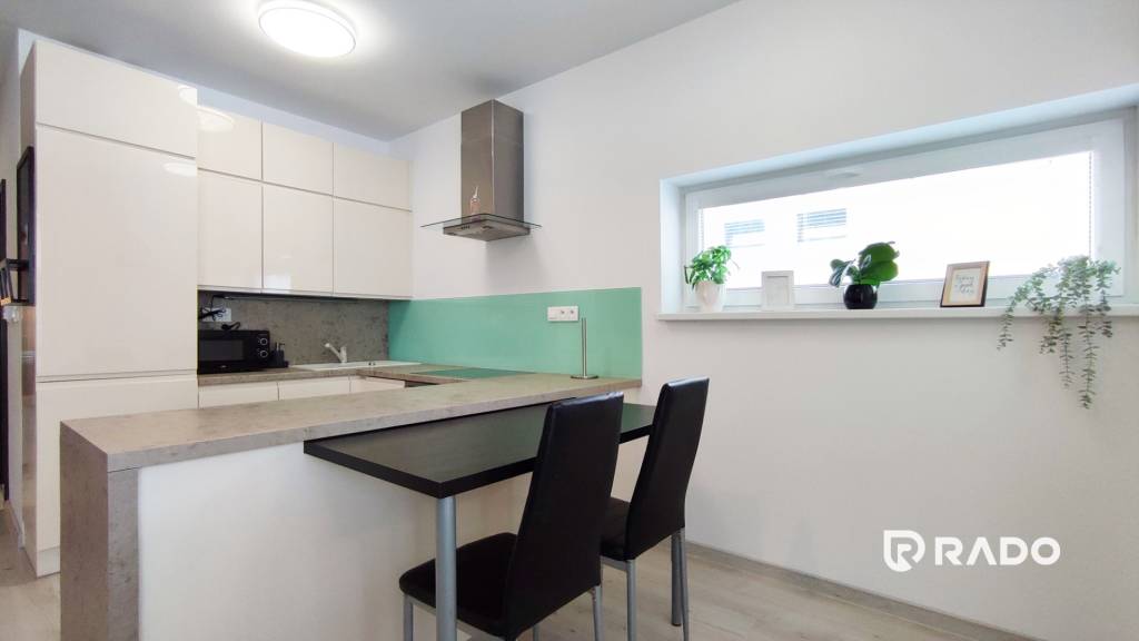RentHub | 2-izbový byt 49m2 + parkovanie - VINOHRADY | Trenč