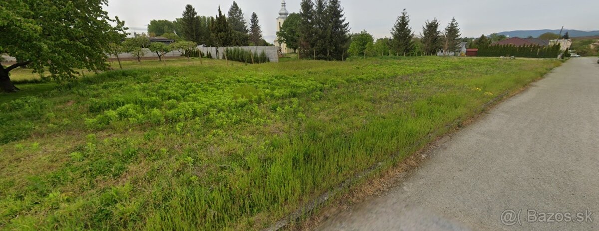 Predaj stavebný pozemok 800 m2 v centre obce Belža - Košice