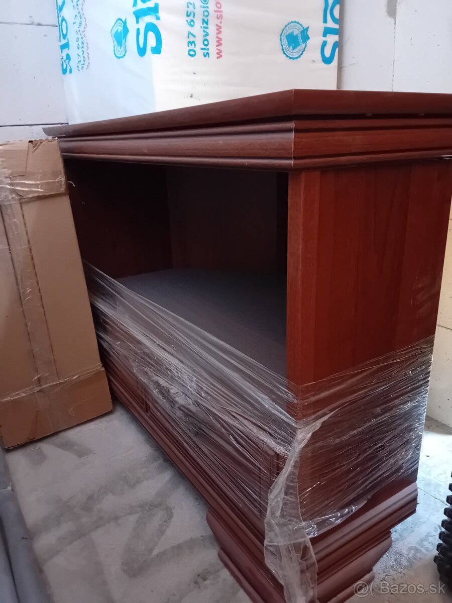 Tv stolík