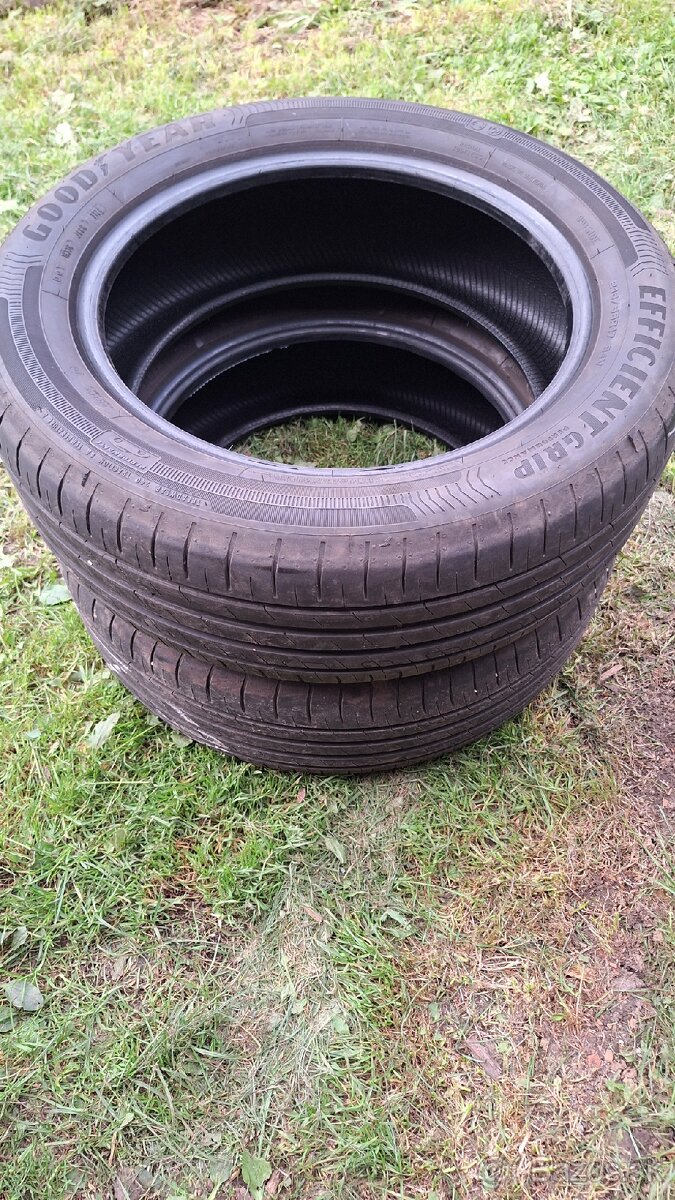Letnépneumatiky 215/55 R17
