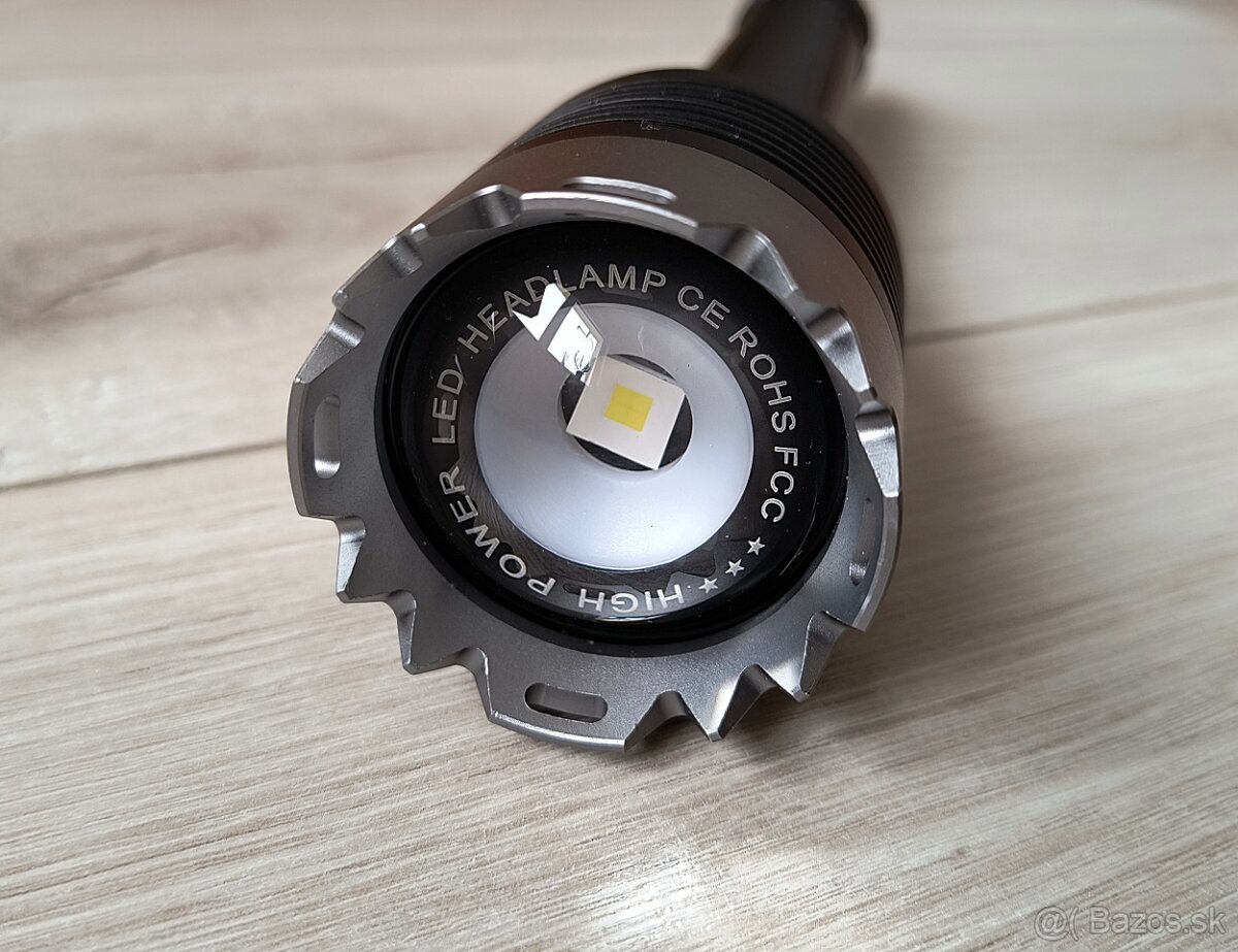 VASTFIRE VA-F08 Extrém 10000 Lumens 10000 mAh OLED