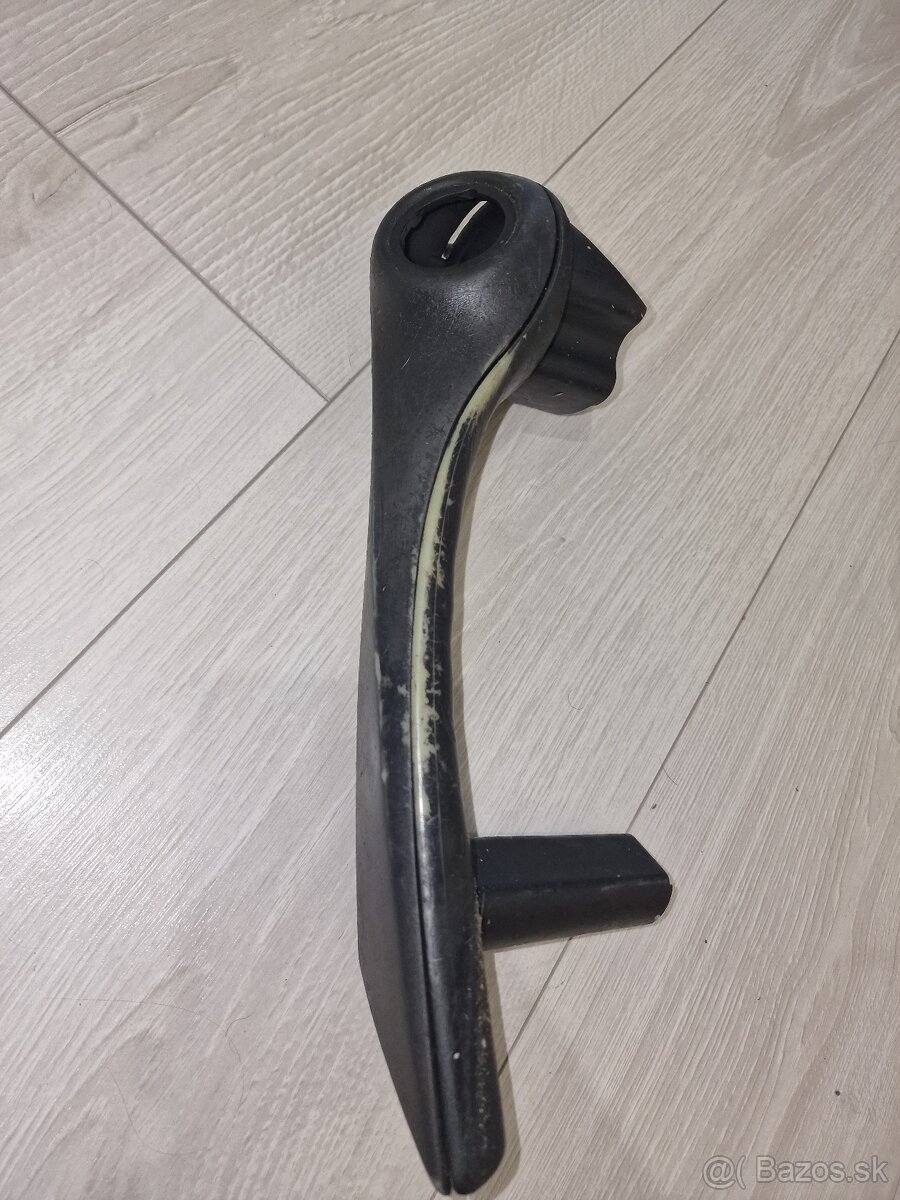 Predám ľavú kľučku dverí Renault Megane 2