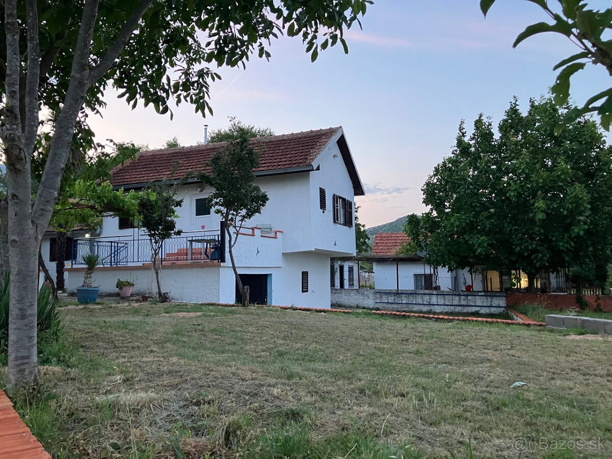 Dům na vesnici nedaleko Šibenika - Chorvatsko