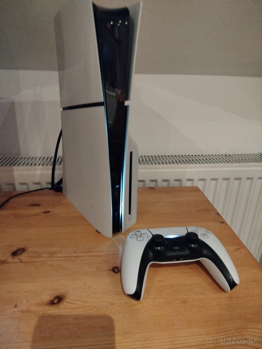 Playstation 5 slim + Mechanika