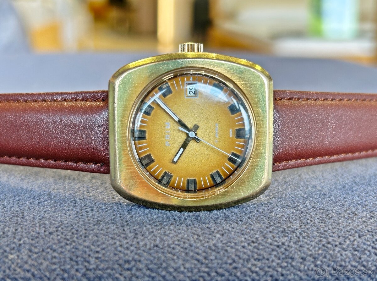 Československé mechanické vintage retro hodinky PRIM Masívne