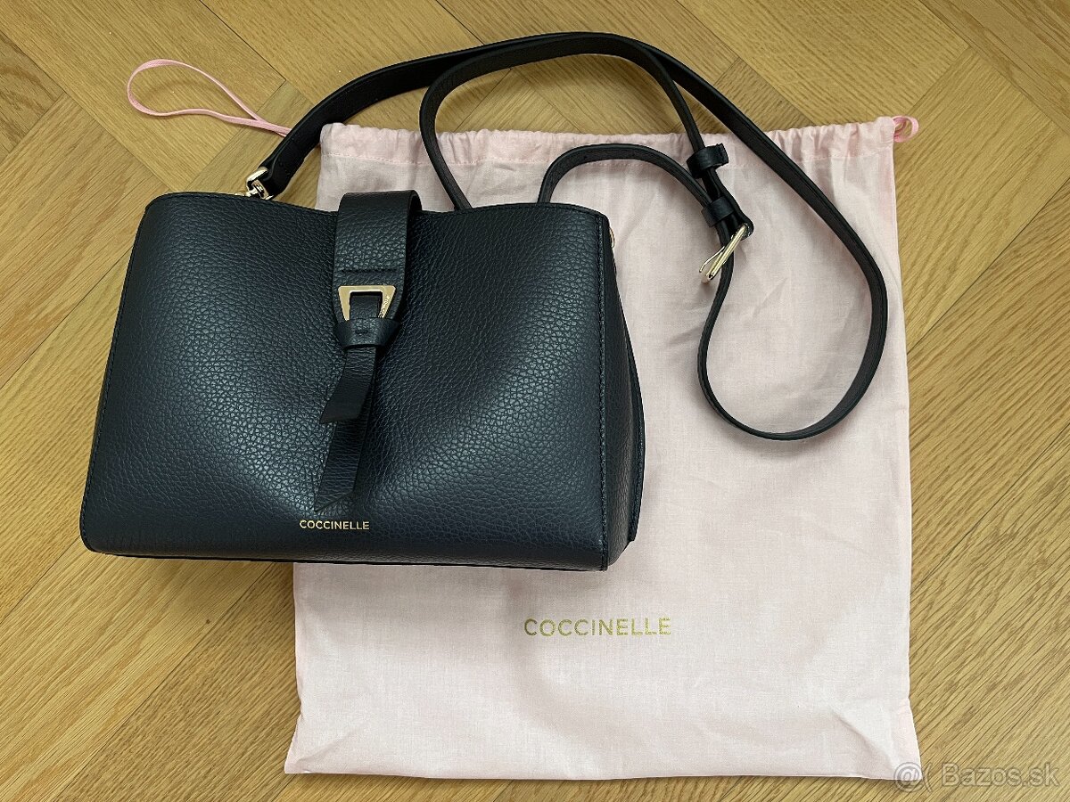 nova kozena kabelka Coccinelle
