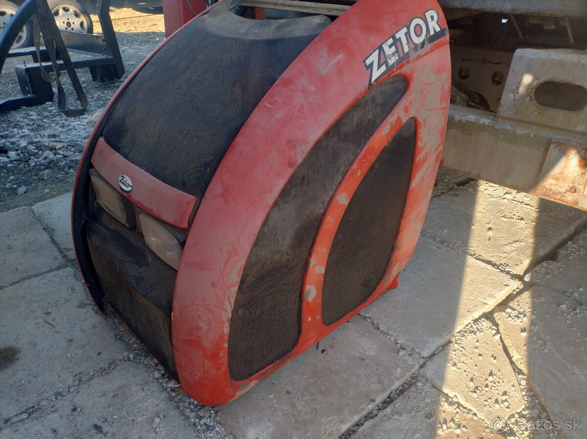 Predná kapota Zetor forterra