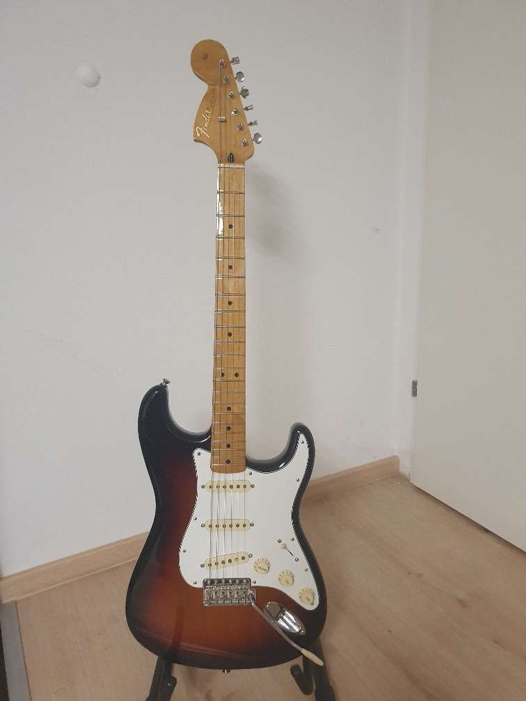 Fender Jimi Hendrix Sunburst Stratocaster