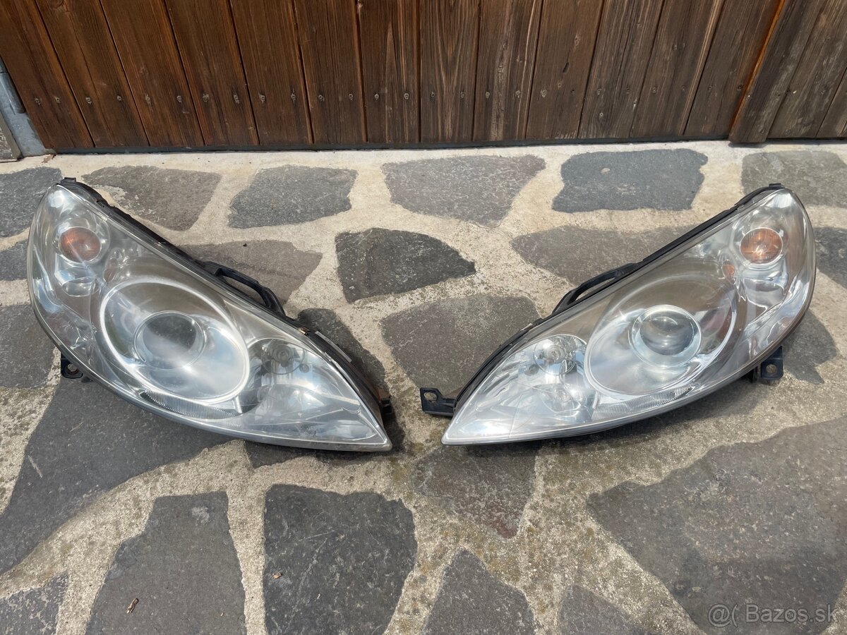 Predné svetla Peugeot 407 halogén