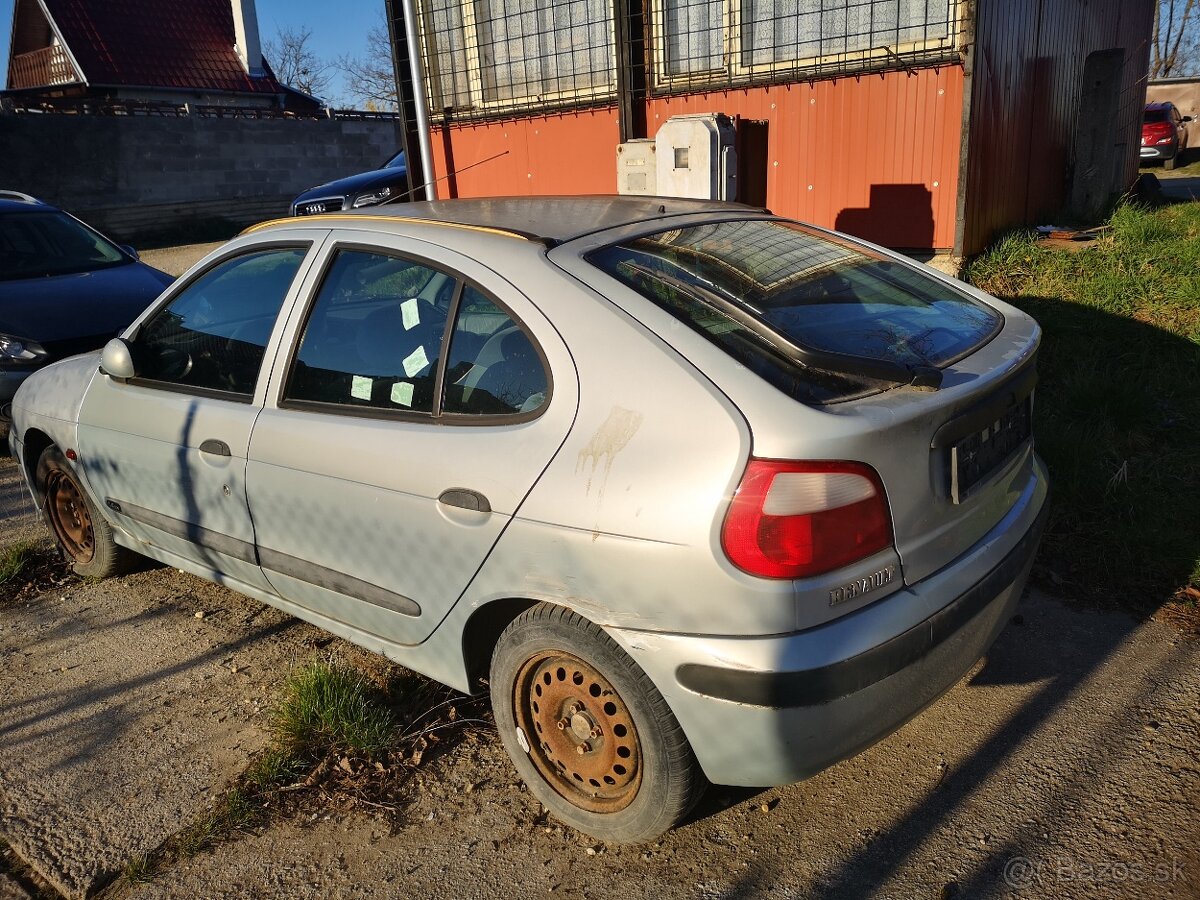 Predám nepojazdný Renault Megane
