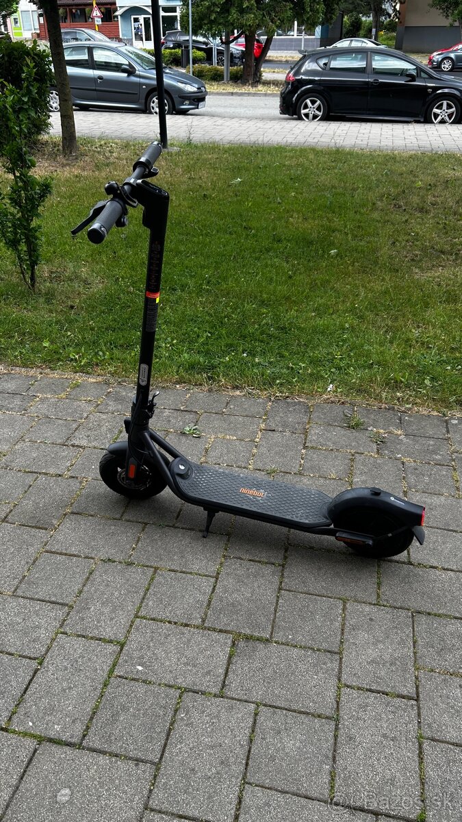 Ninobet kiskscooter F2