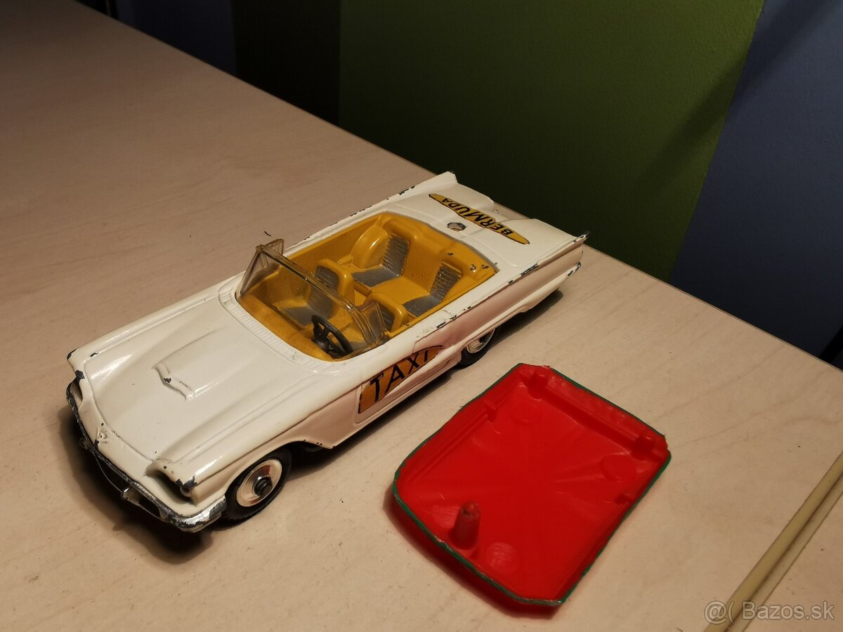 Corgi toys Ford Thunderbird